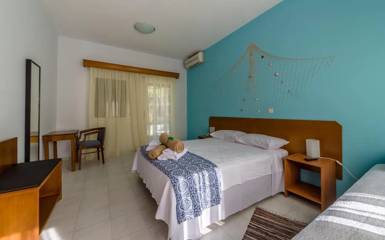 Sithonia Lodge 메타모르포시